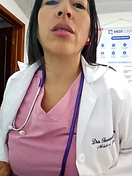 JustSamantha_ élő XXX-chatje