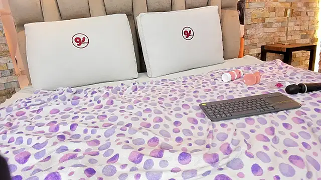 Chat XXX en directo de kendall_grace