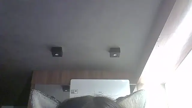 Pokazy przed kamerką – SkinnyKitten