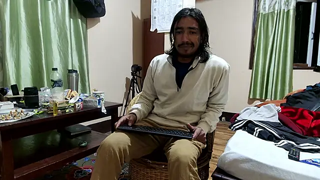 Chat +18 de Gre3k_god ao vivo