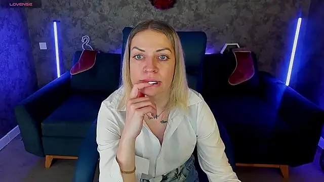 AnnaRayy's Live XXX Chat