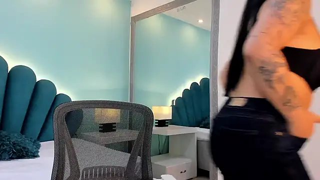 sharlott18 现场XXX聊天