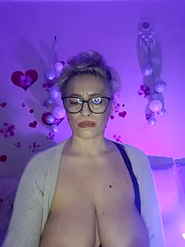 Chat +18 de BellaBellaHot ao vivo