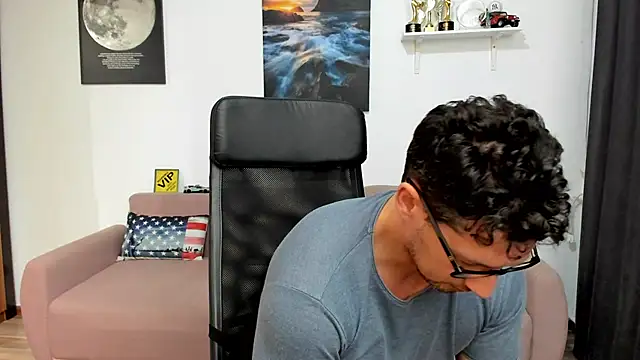 BrutusK08 – Naživo XXX chat