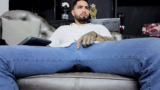 matteosantos' Live XXX Chat