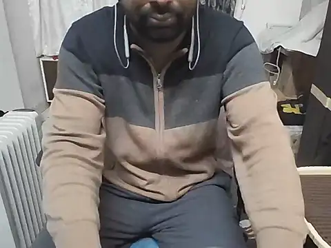 hotindianstud 现场XXX聊天