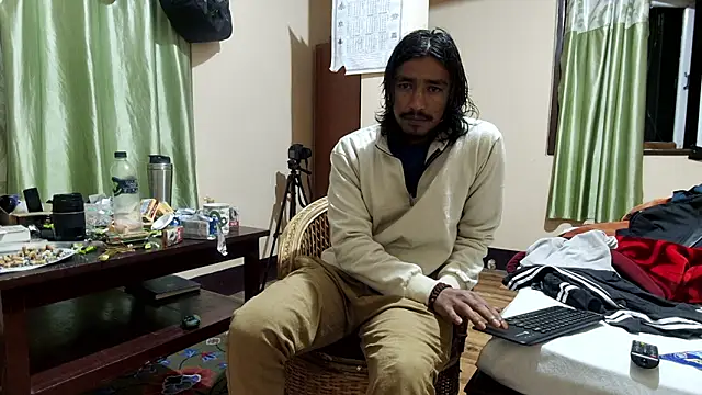 Gre3k_godのライブXXXチャット