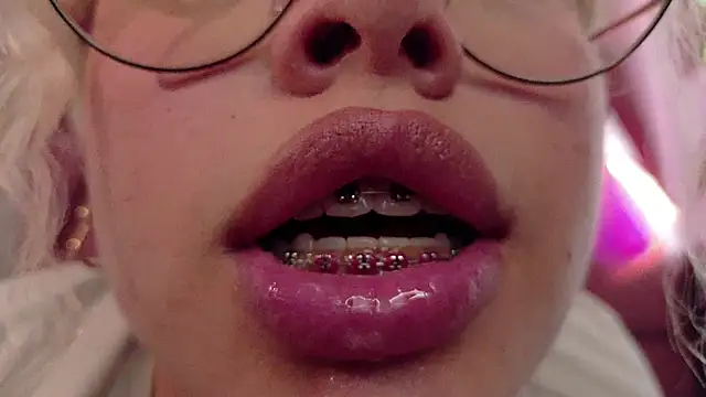 Haelycute Live XXX-chat