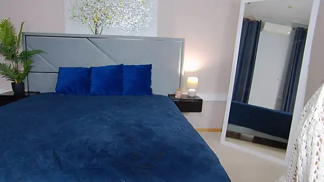 NicoleRosss Adlı Modelin Canlı XXX Sohbeti