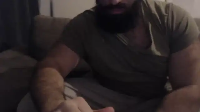 hugemachohandsome's Webcam Show