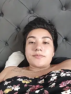 Chat +18 de Hellen_Alex ao vivo