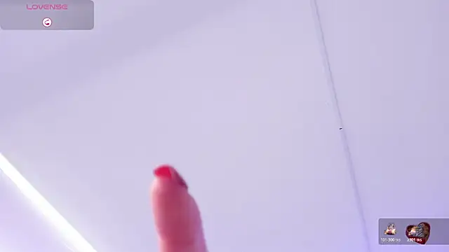 Chat +18 de Ema_louis_ ao vivo