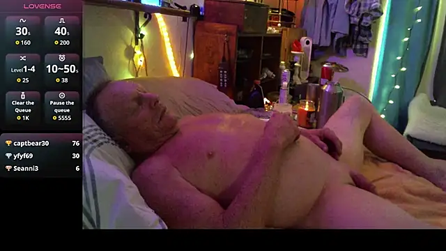 Pussyeat2please Live XXX-Chat