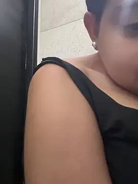 sbanna_valle_'s Live XXX Chat