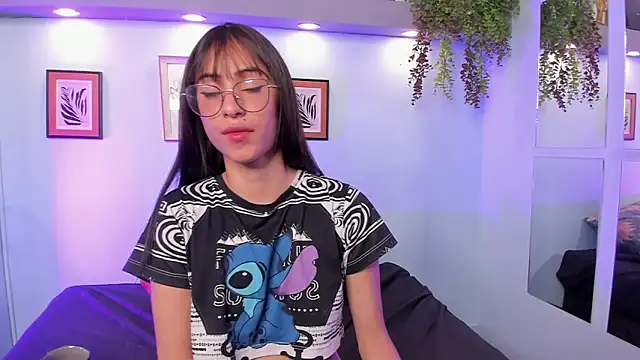 Chat +18 de Alana_Martinez_ ao vivo