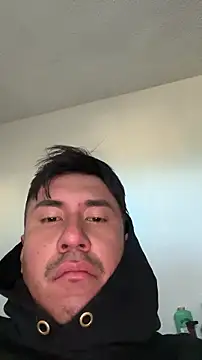 alex_23gto: διαδικτυακό σόου στην κάμερα