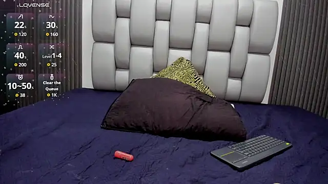 May-Clanfort's Live XXX Chat