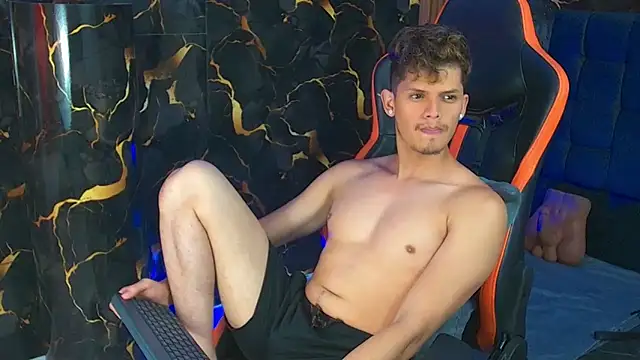 davilap_toyboy Webcam-Show