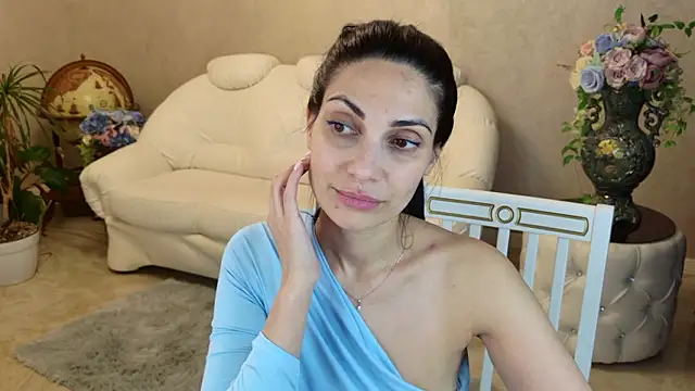 LovelyBeatrice Chat XXX live