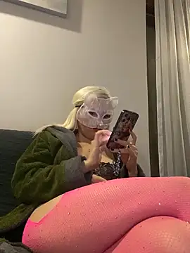 irinaaaa___cremaaa: онлайн-секс-чат