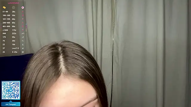 ErlinaBuoy's Live XXX Chat