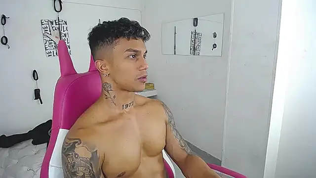 Leonard_Price 라이브 XXX 채팅