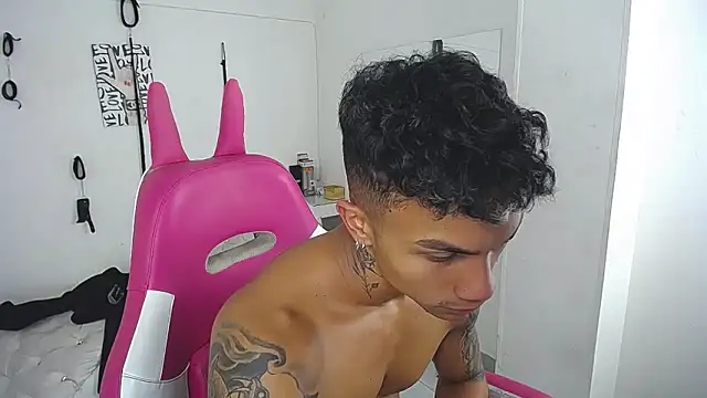 Leonard_Price 라이브 XXX 채팅