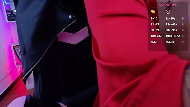 Chat +18 de La_Diabla_111_ ao vivo