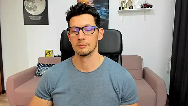 BrutusK08 라이브 XXX 채팅