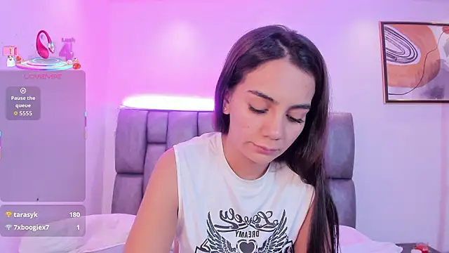 martina_mancini's Live XXX Chat