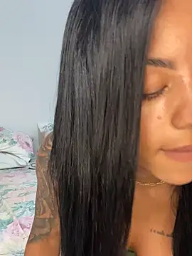 Elamesmamorena's Live XXX Chat