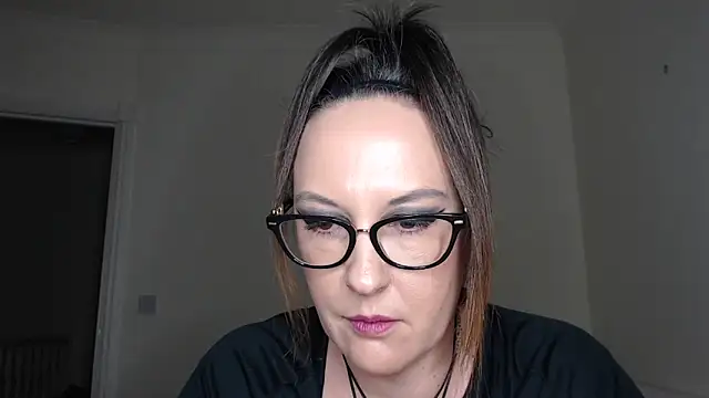 Humiliatrixxxx's Live XXX Chat