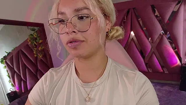 Czat XXX na żywo – Haelycute