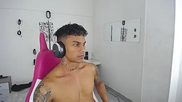 Leonard_Price's Webcam Show