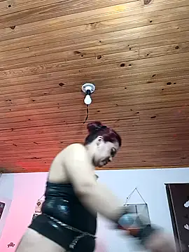 keila_j: онлайн-секс-чат