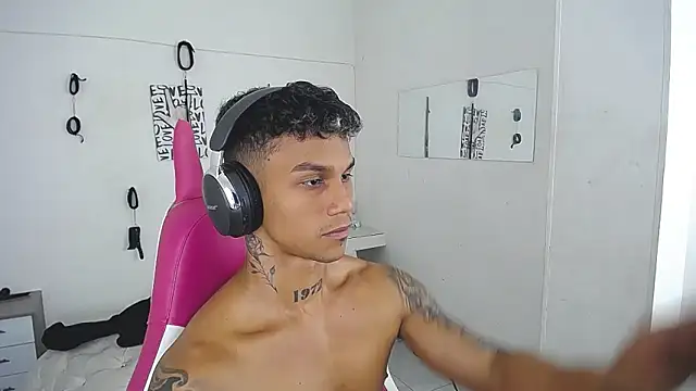 Leonard_Price 在線直播表演