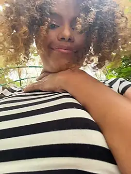 Chat +18 de Amelia_bss ao vivo