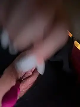 Betsy: онлайн-секс-чат