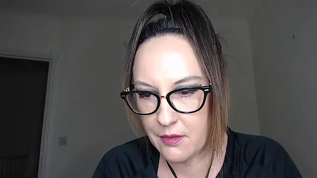 HumiliatrixxxxのライブXXXチャット