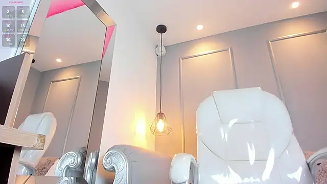 CloeHapのライブXXXチャット