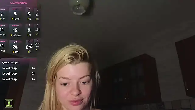 RinaBlondie 라이브 XXX 채팅