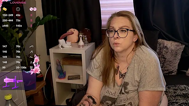 Chatroom XXX en direct de Big_Beautiful_MILF