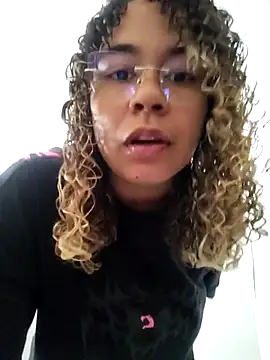 VitoriaFernandes 라이브 XXX 채팅