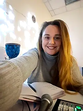 Juicy_PeachLuxのライブXXXチャット