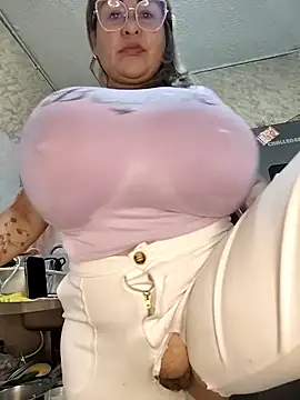 AlexxiaaMat 现场XXX聊天