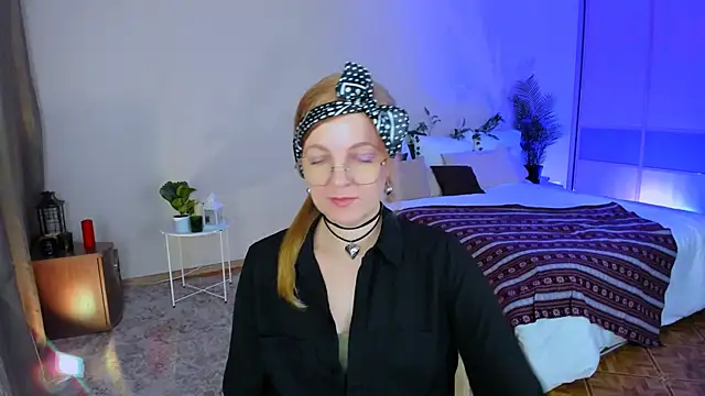 YourUniverser's Live XXX Chat