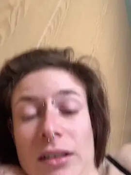 Chatroom XXX en direct de GoldenPussy1329