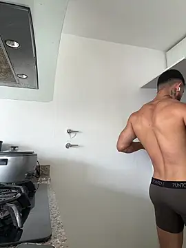 Chat XXX Live Ezzio_Scolaro