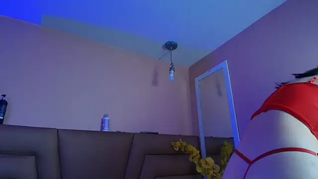 Crimsonsecretts' Live XXX Chat