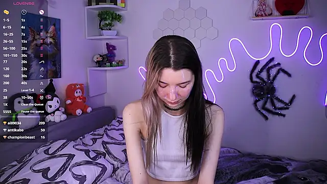 Chatroom XXX en direct de Emmie_shy